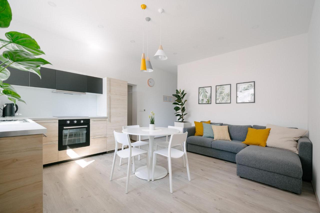 Apartment Fresh - Parking Included Izola Bagian luar foto